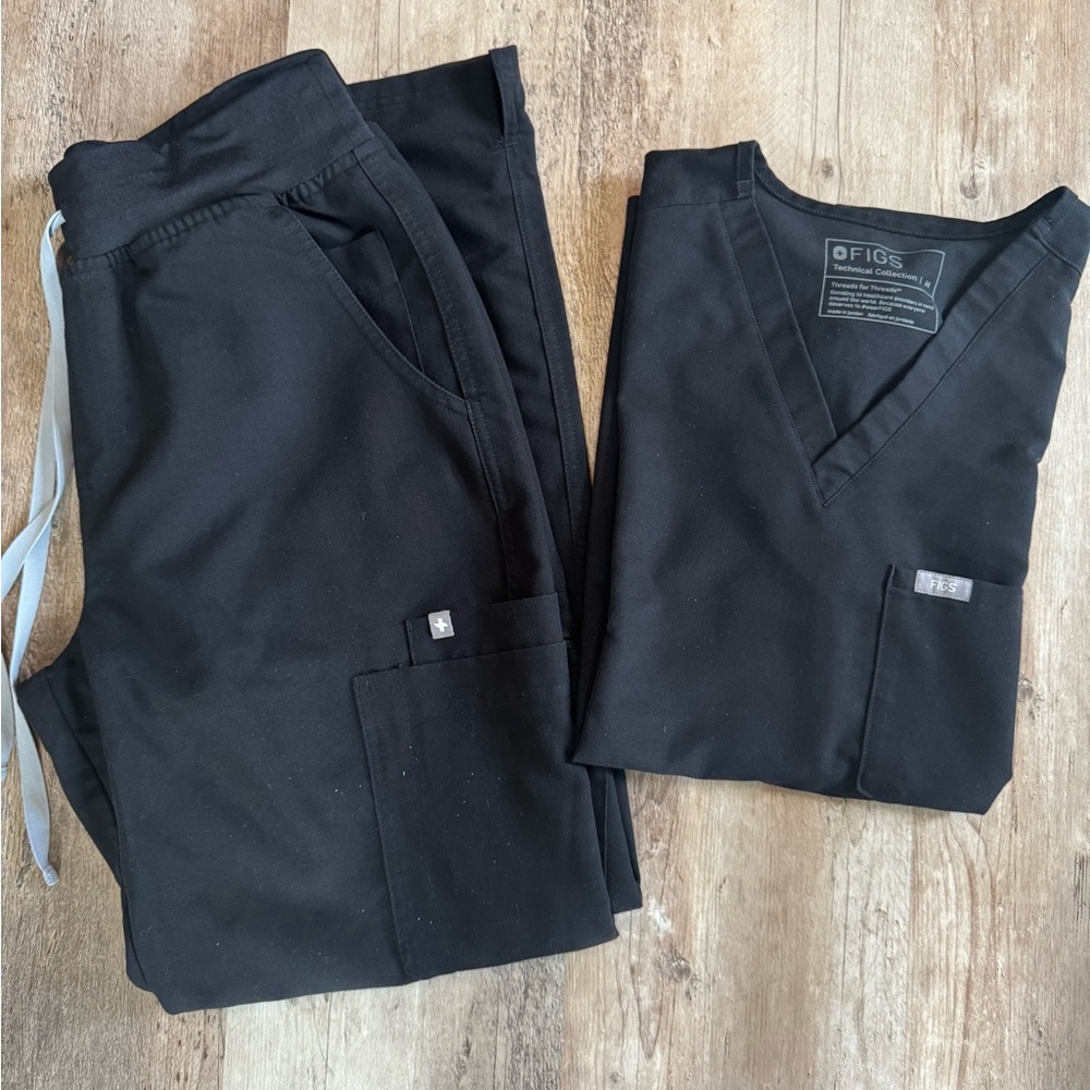 Figs Black Cargo Scrub Pants and top